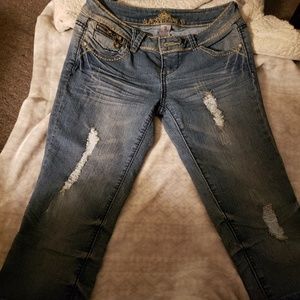 Almost Famous Capris